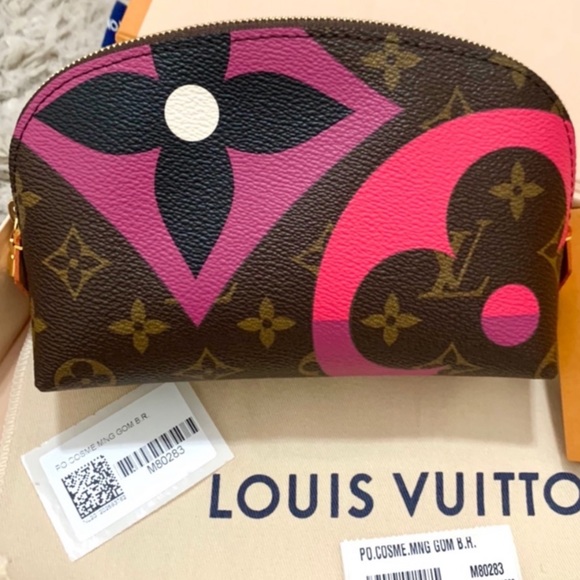 Louis Vuitton Cosmetic Pouch Game On Monogram - Wolf Outwear